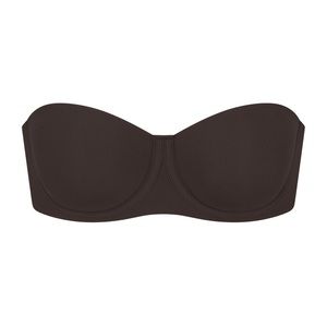 SKIMS FITS EVERYBODY STRAPLESS BRA | ESPRESSO